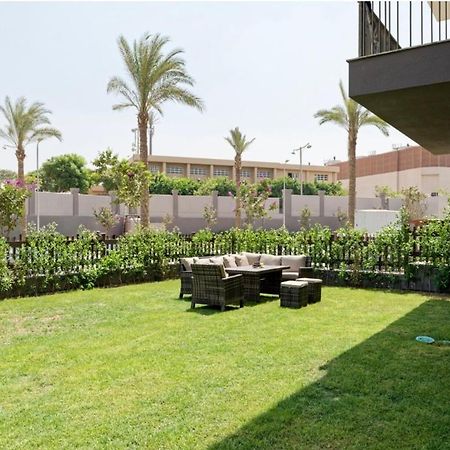 Luxury 2 Bedroom Ground Floor Apartment With Private Garden In Cairo Festival City Exterior photo